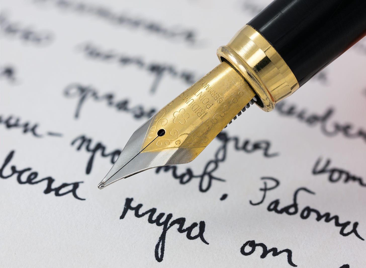 File:Fountain pen writing (literacy).jpg - Wikimedia Commons