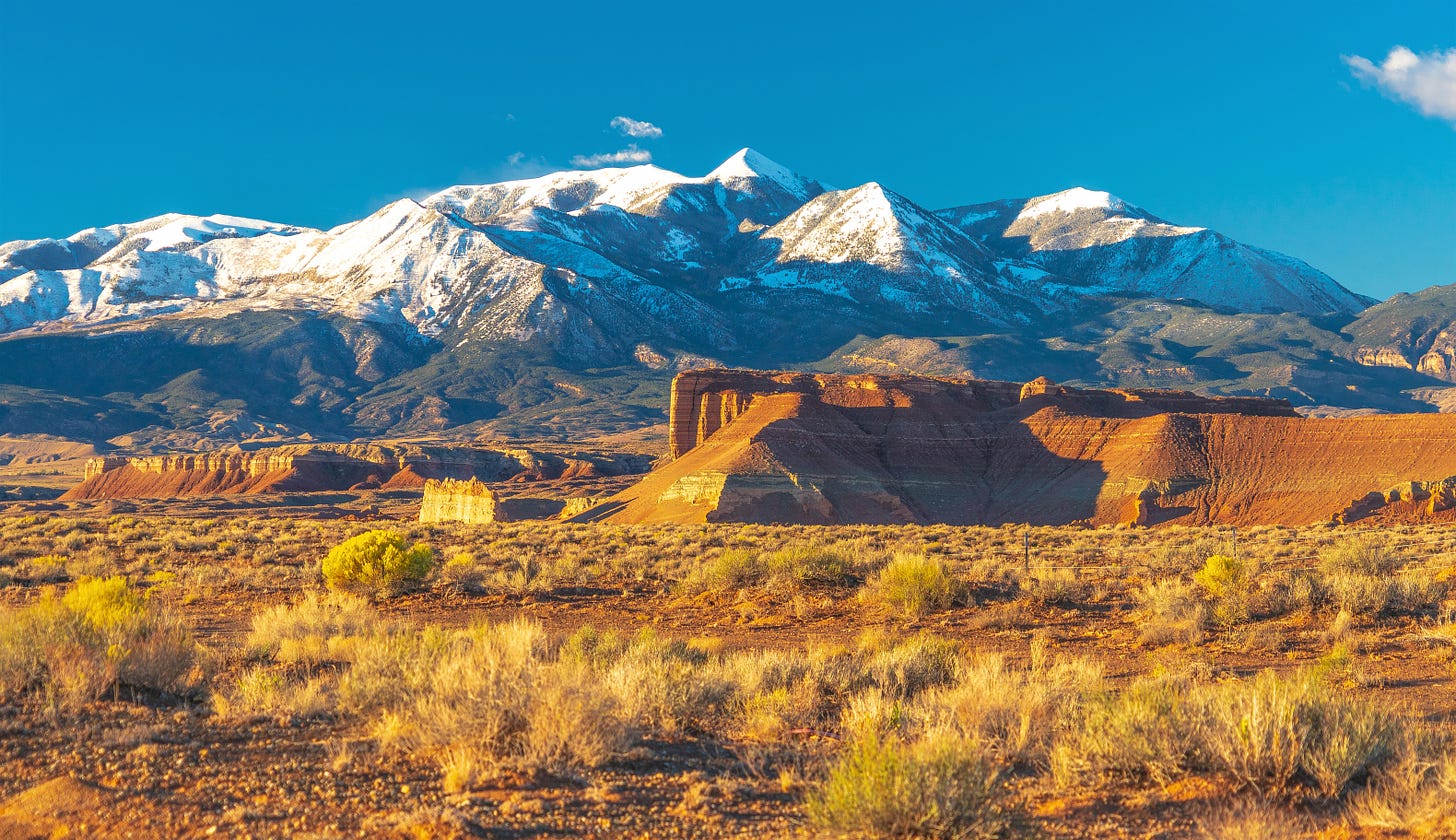 File:Mount Ellen, Henry Mountains.jpg - Wikimedia Commons