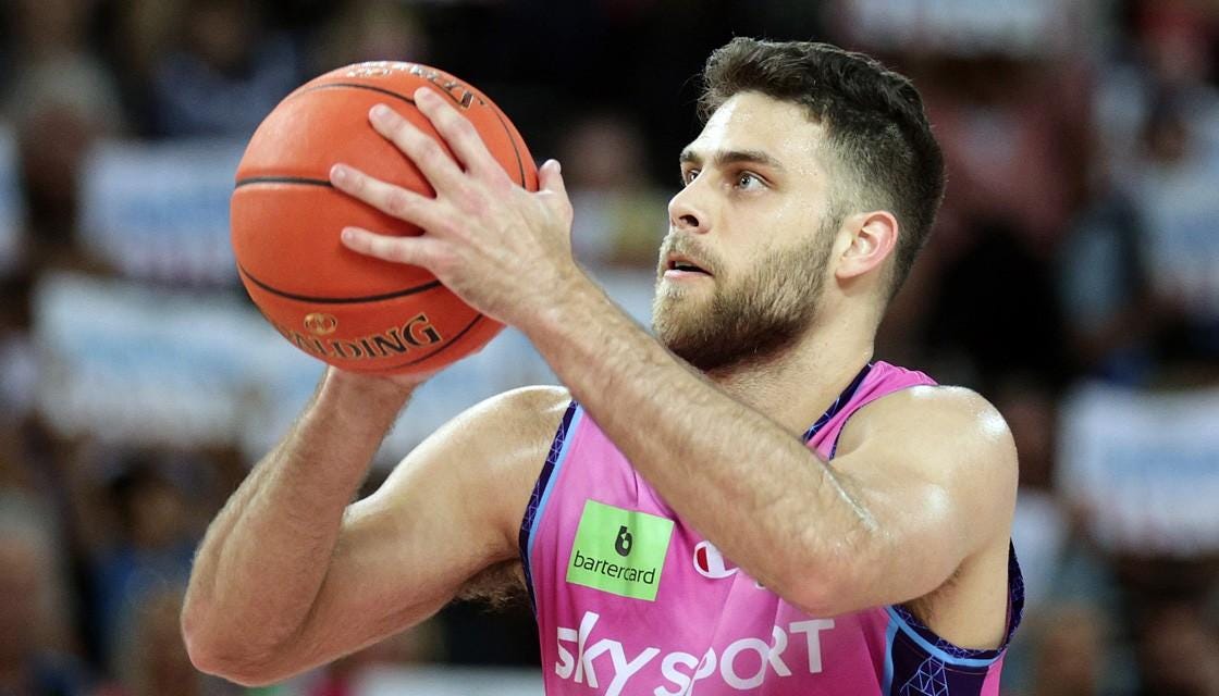 Basketball: Star guard Will McDowell-White re-signs with NZ Breakers  despite lucrative ANBL offers | Newshub