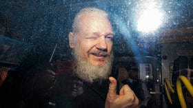 Australian lawmakers call on US to drop Assange extradition bid