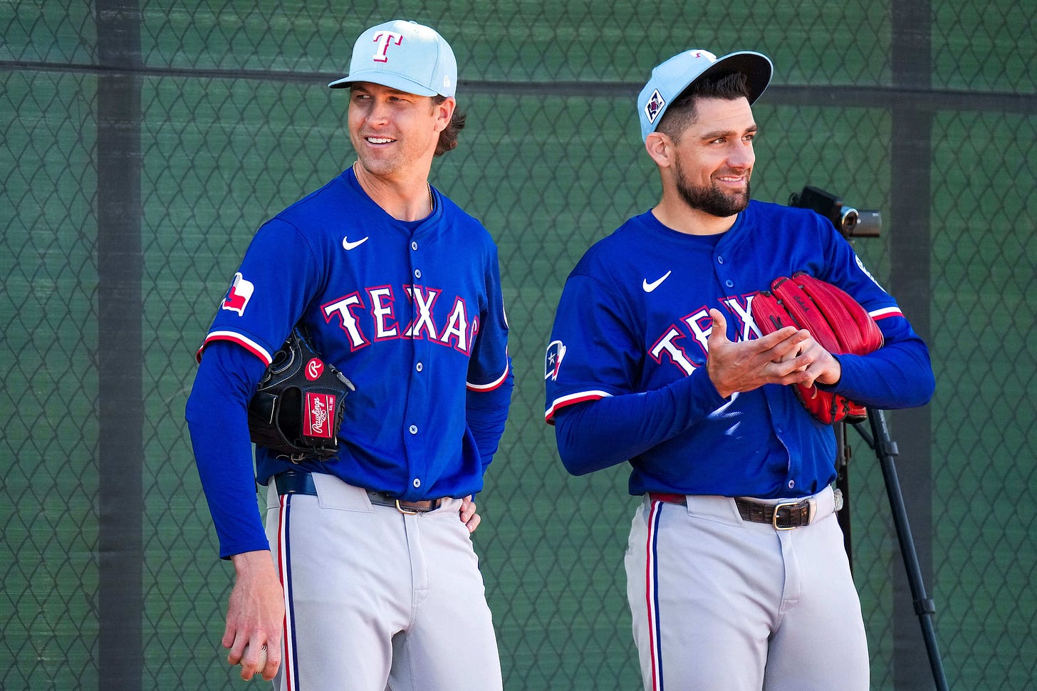 Pocket aces: See photos from day four of Rangers' spring training