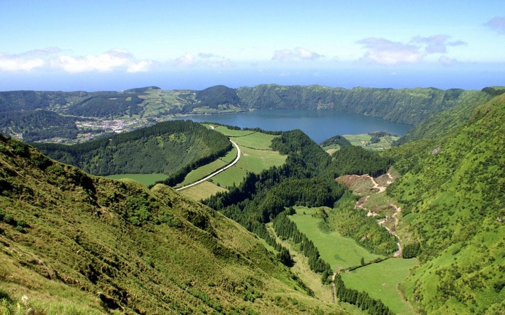 Miradouros near Sete Cidades