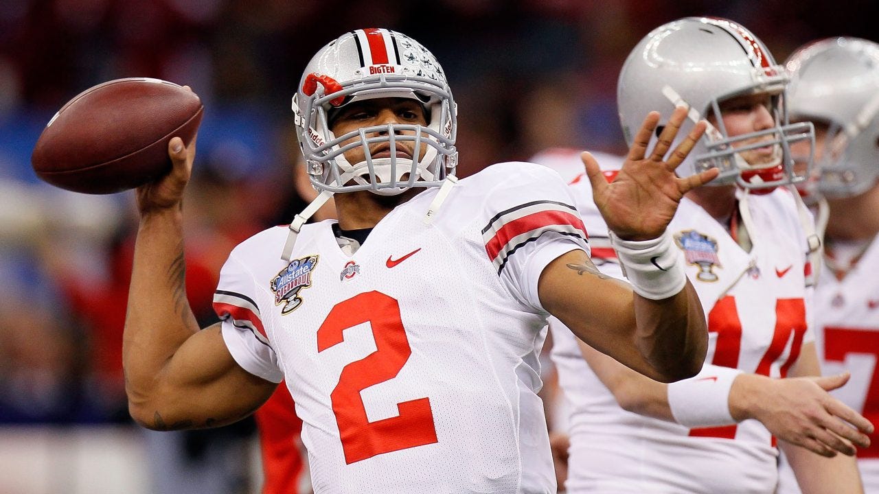 Terrelle Pryor warms up for Ohio State