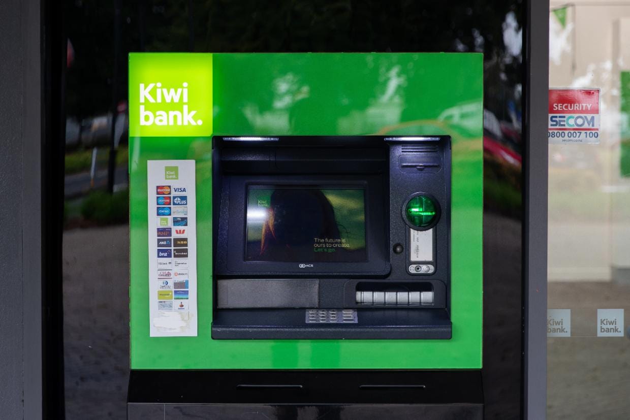 Kiwibank reported online banking issues.