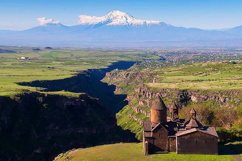 Saghmosavank monastery - Monasteries and churches in Armenia