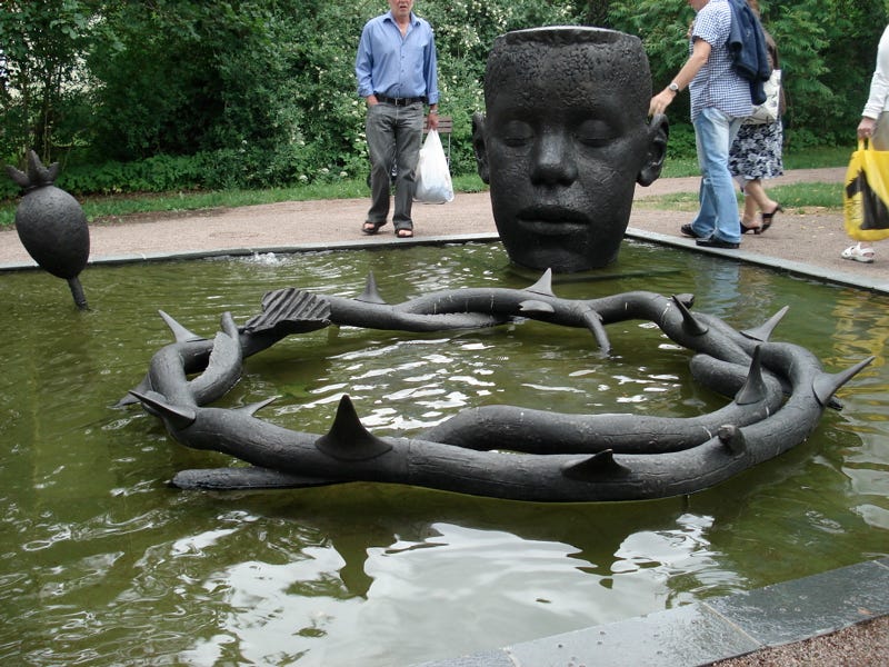 Källa Astrid (Astrid's Wellspring) by Berit Lindfeldt, By Galnatuppen - Photo by Galnatuppen, Public Domain, https://commons.wikimedia.org/w/index.php?curid=2706348