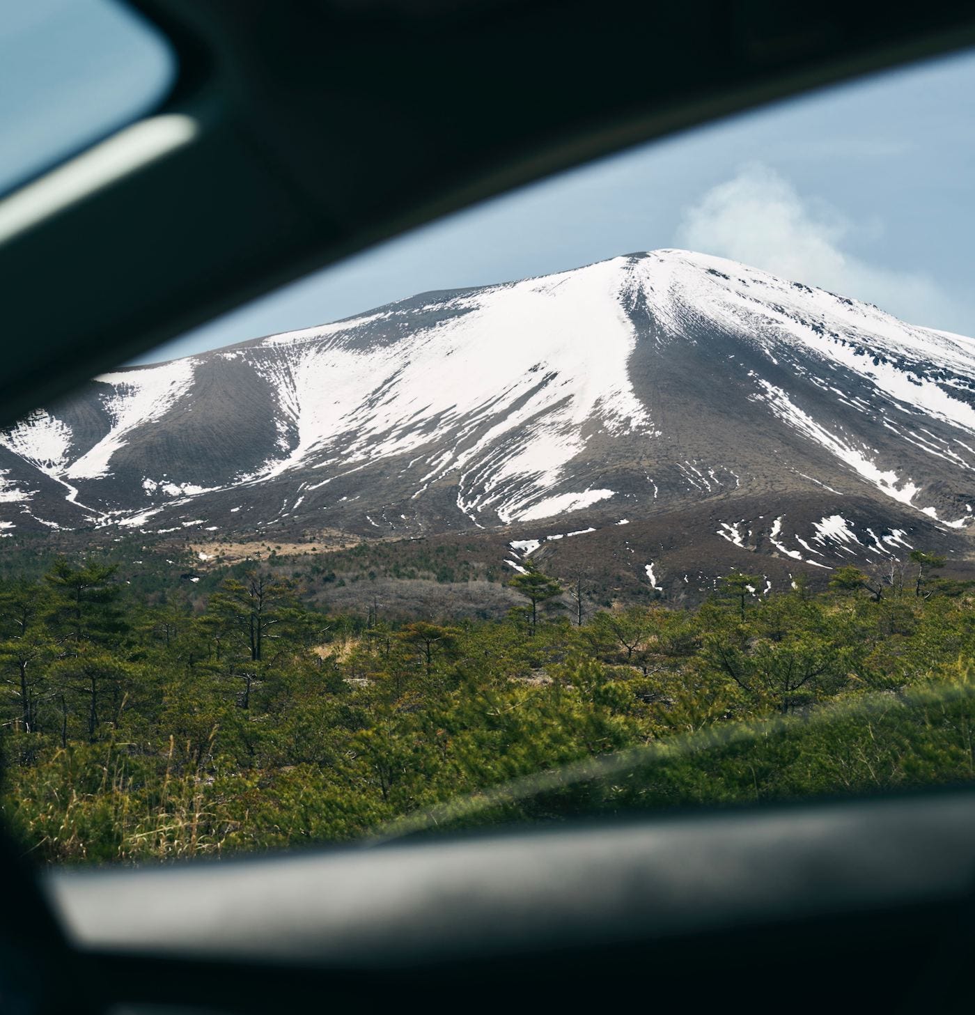 車窓から望む浅間山
