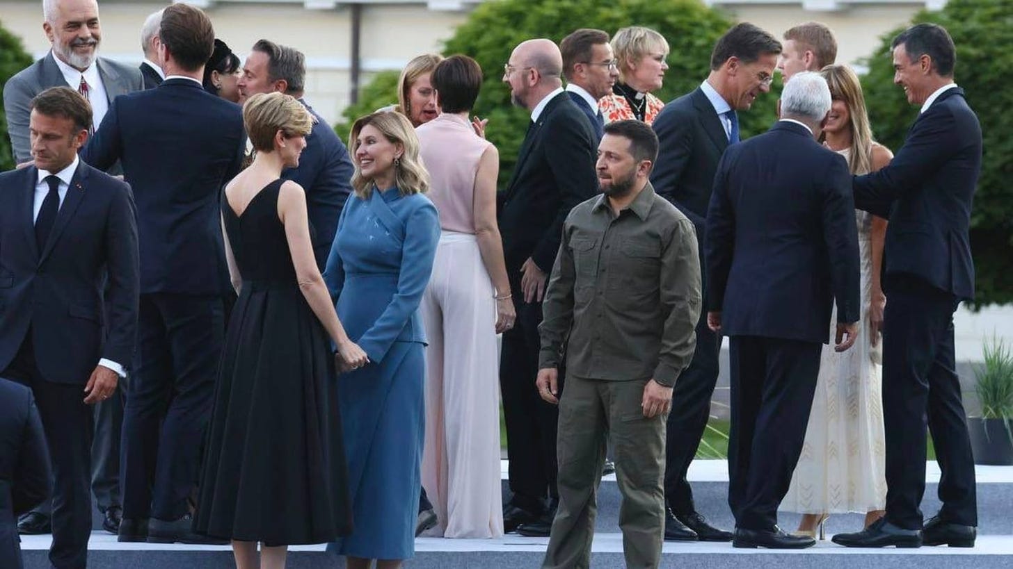 Was Ukrainian President Volodymyr Zelensky ignored at NATO Summit? | Trending - Hindustan Times