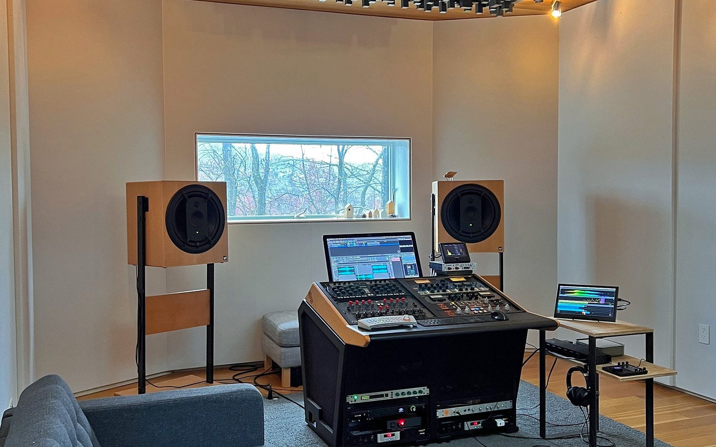 A photo of the mastering studio from Taylor Deupree