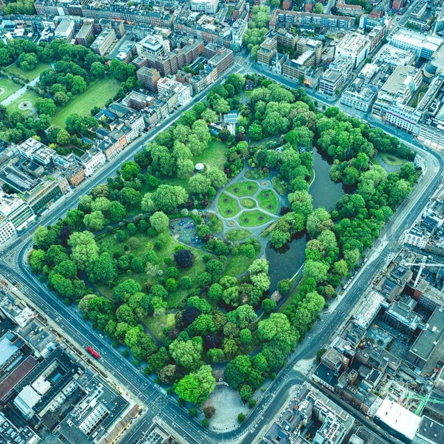 r/LoveIreland - Have you seen the stunning aerial view of St. Stephen's Green in Dublin, Ireland?