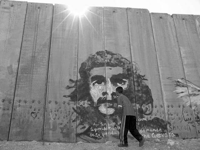 The image of Che Guevara on Gaza/Palestine. : r/MarxistCulture