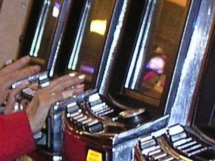 File:Slot machine.png