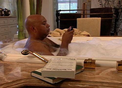 XXL Magazine on X: "Y'all remember when Rev Run used to drop knowledge from  the tub? 😂 https://t.co/aWZmtj3oUI" / X