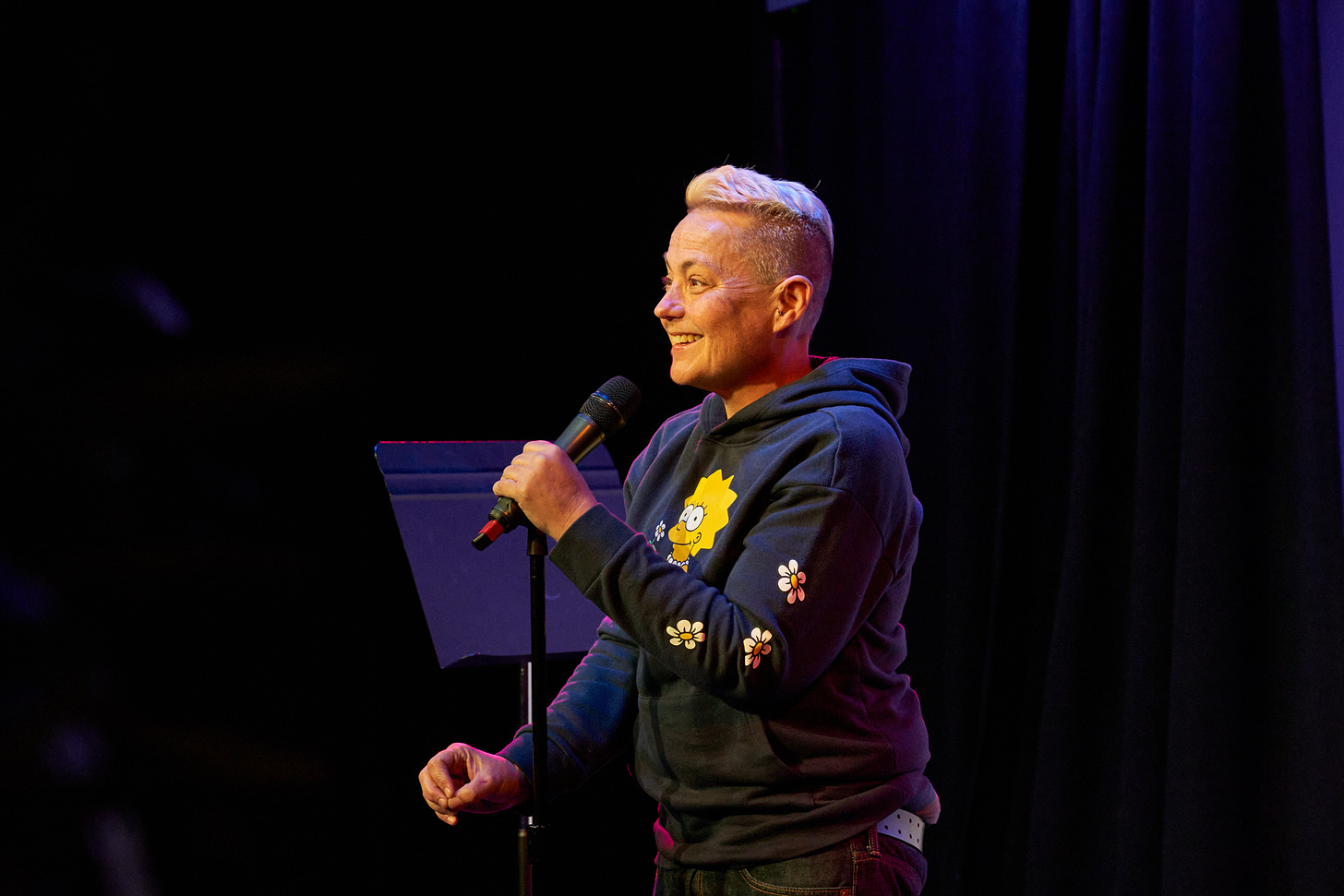 comedian kelli dunham performing onstage