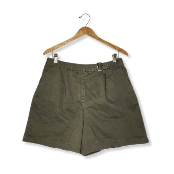 Vintage 90s Carolina Blues Buckle Front High Rise Green Chino Short Size 16 - Picture 1 of 9
