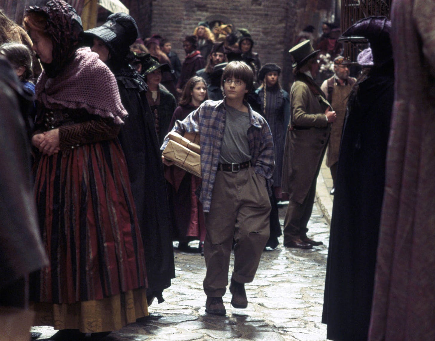 Harry enters Diagon Alley — Harry Potter Fan Zone