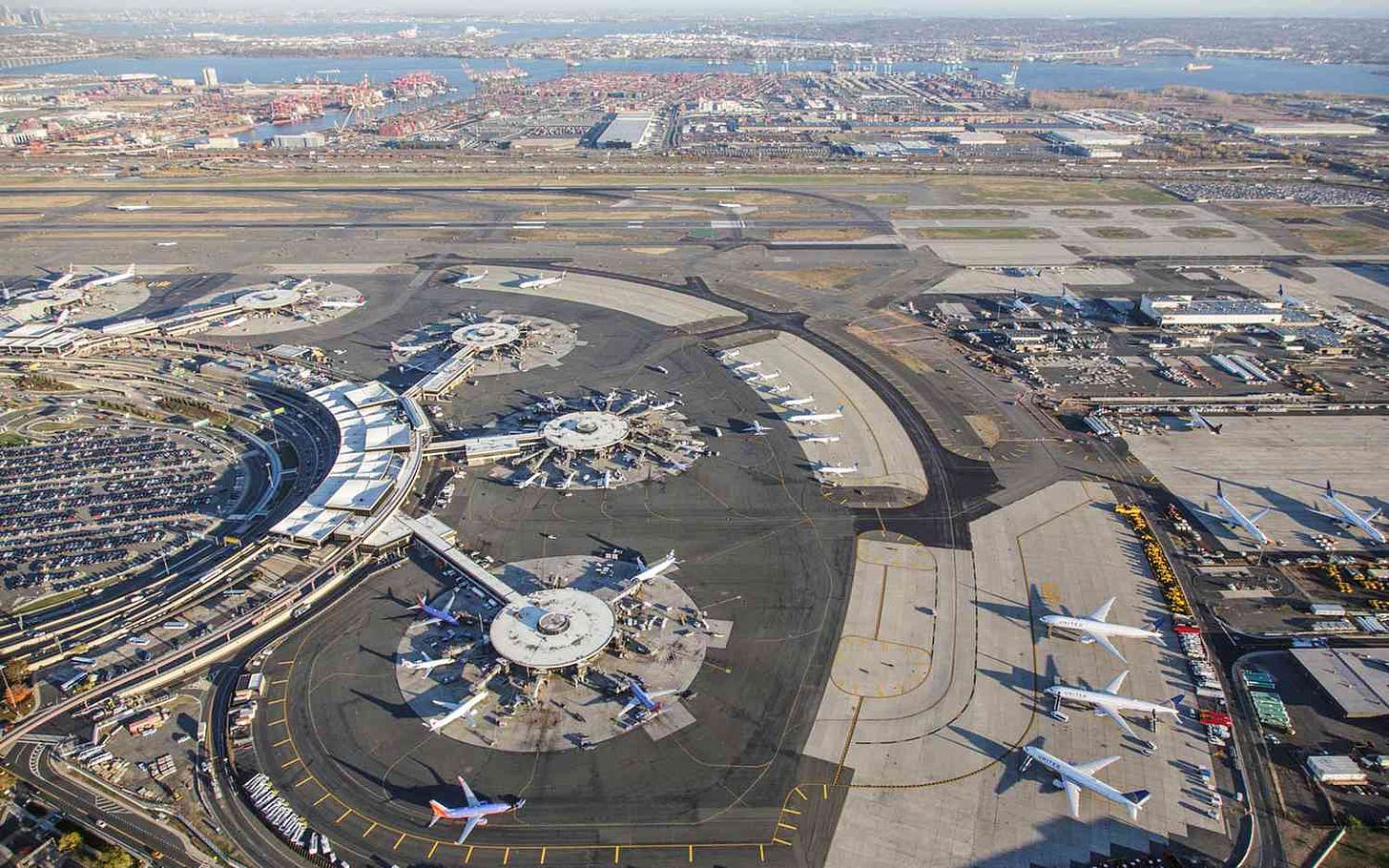 Newark Airport Map and Terminal Guide: Transportation, Food, and More