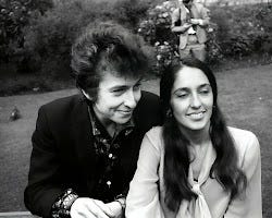 Imagen de Joan Baez and Bob Dylan singing together