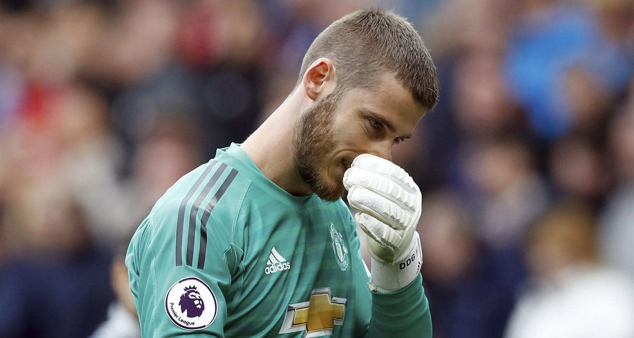 manchester united david de gea rubbing nose after chelsea loss premier league