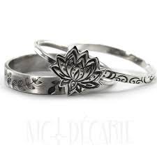 lotus ring set holiday gift ideas 2020