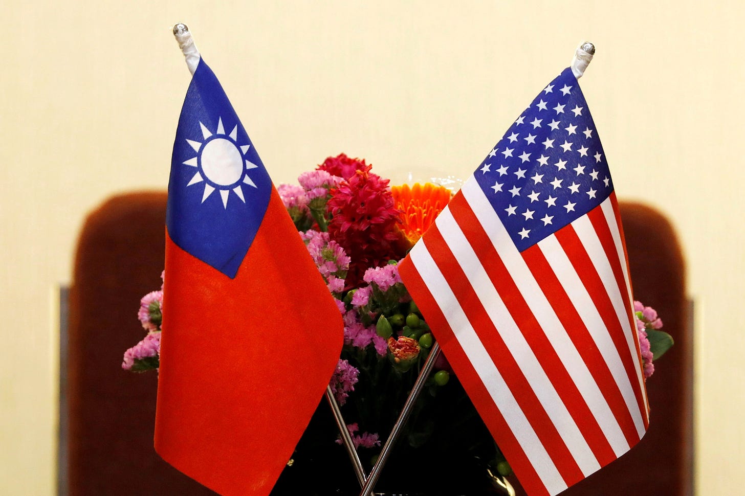 U.S. updates Taiwan fact sheet again to say it does not support  independence | Reuters