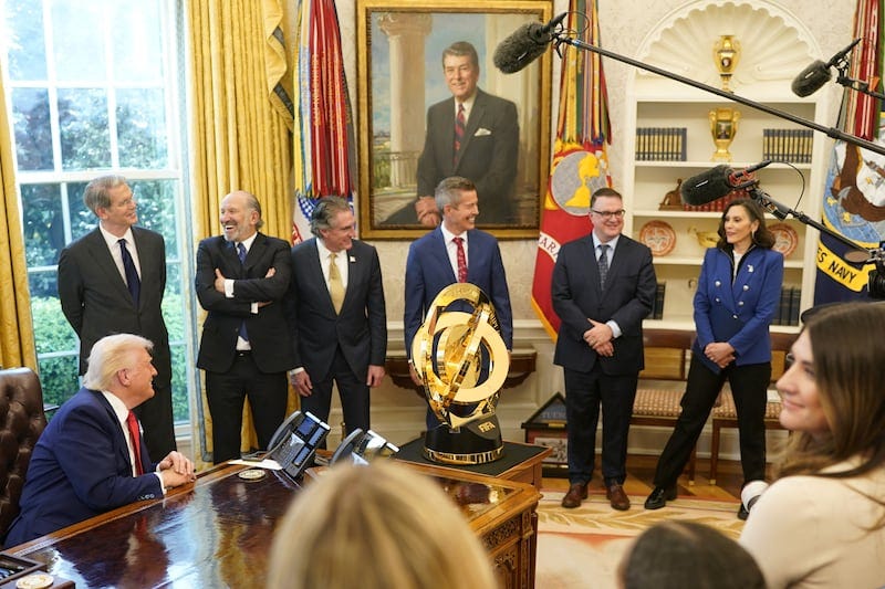 Top Dem Ripped by Own Side for 'F**king Disaster' of Posing with Trump
