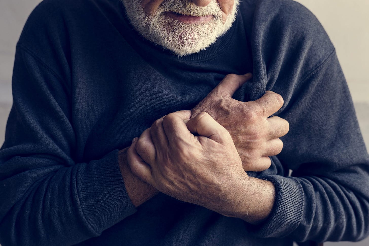 Recognizing the Symptoms and Warning Signs of a Heart Attack -  specializedhealthandsafety.com