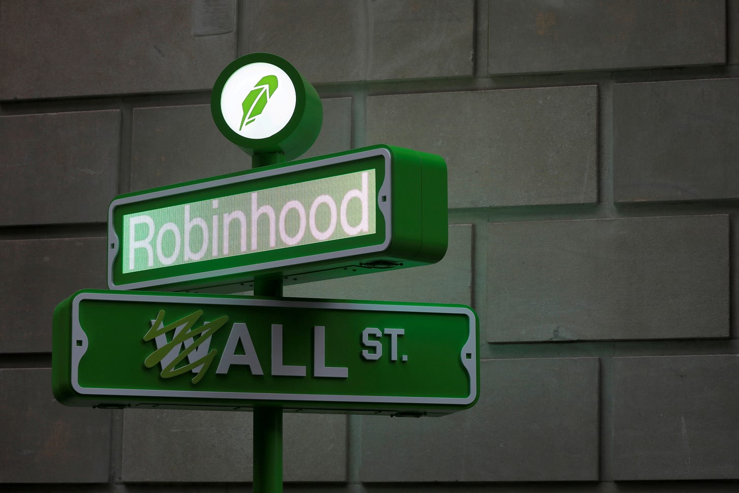 Meme' stock Robinhood jumps 10% in end to turbulent week | Reuters