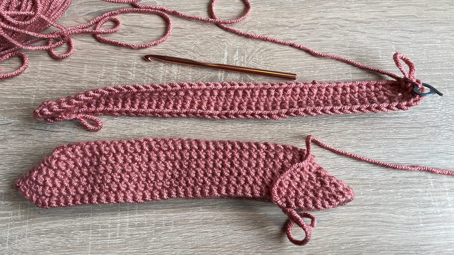 Photo of the start of a shoulder bag crochet project