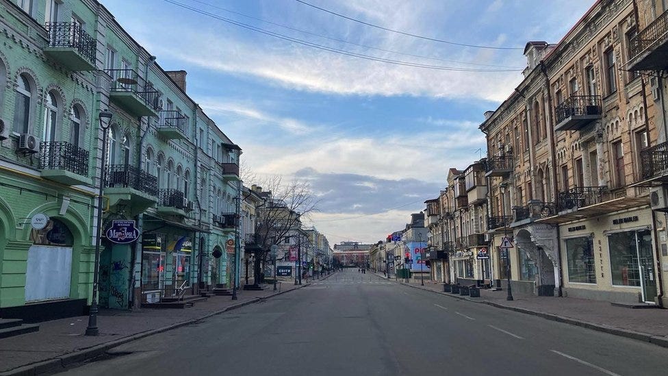 The streets of some suburbs of Kyiv were empty in the days following the invasion. ©Ilya Barabanov/BBC