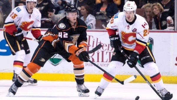 anaheim ducks beat calgary flames stanley cup playoffs 2015