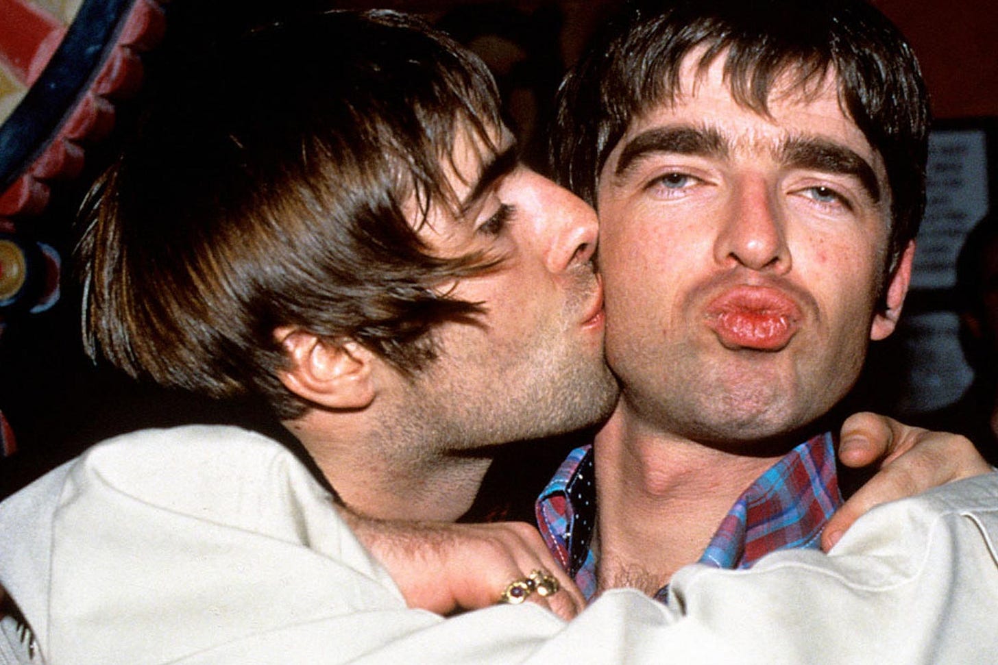 Noel Gallagher afirma que prefere "tocar na rua” do que reunir o Oasis