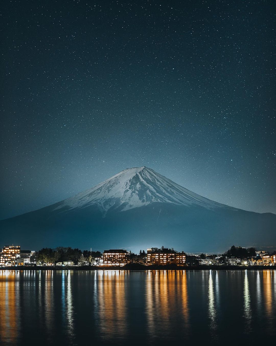 Fotografía del monte Fuji tomada por Luke Stackpoole