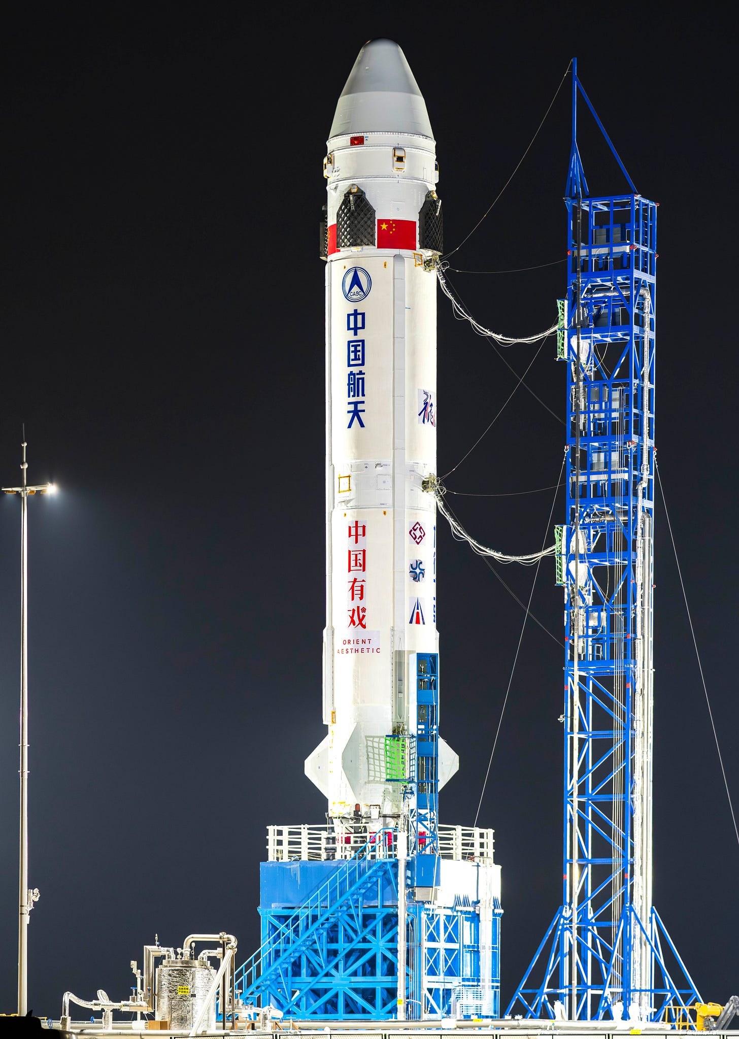 The CASC/SAST hop test vehicle on its launchpad on Haiyang’s coast.