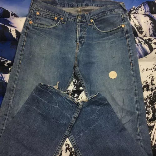 VTG Levi's 901 Men's Button Fly Relaxed Straight Fit Denim Jeans Size 36x36 - Picture 2 of 10