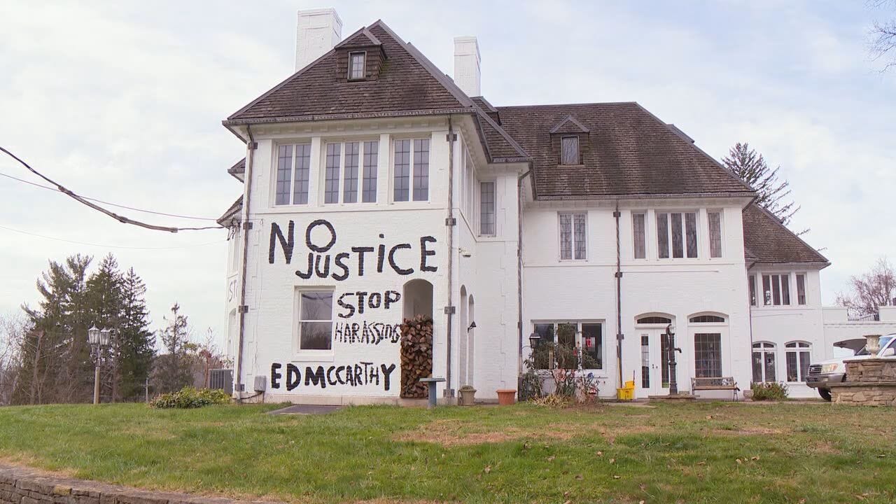 Man who painted protest on his house in trouble with Clermont County judge photo 1