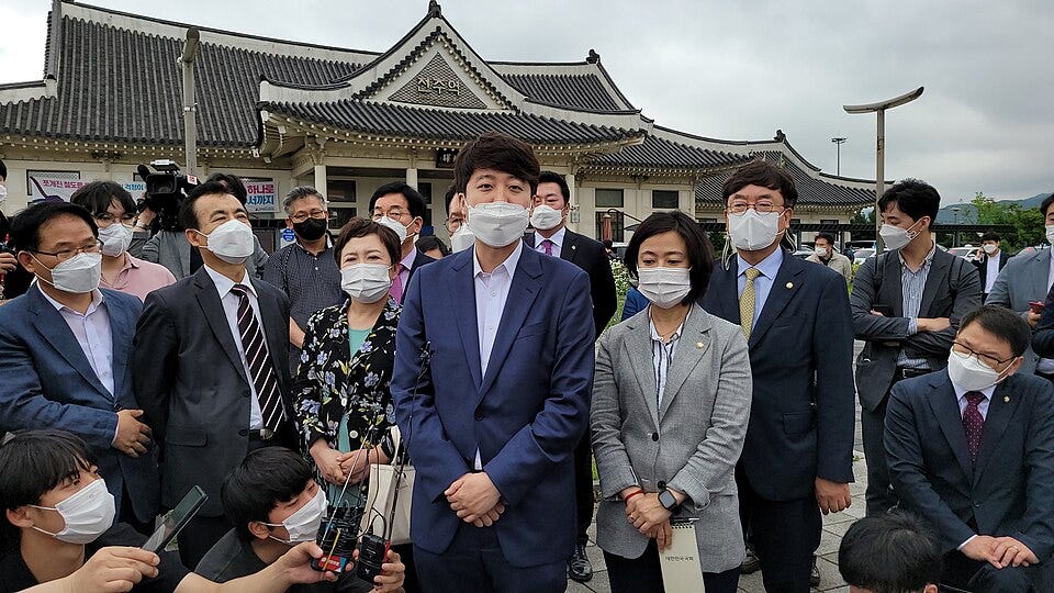 File:Lee Jun-seok, chief of the People Power Party, visited Jeonju Station, North Jeolla Province, southwestern South Korea, on June 18, 2021 (20).jpg