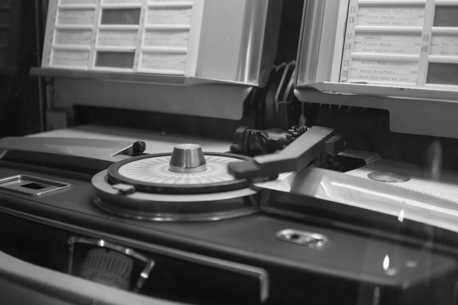Wurlitzer Jukeboxes internal