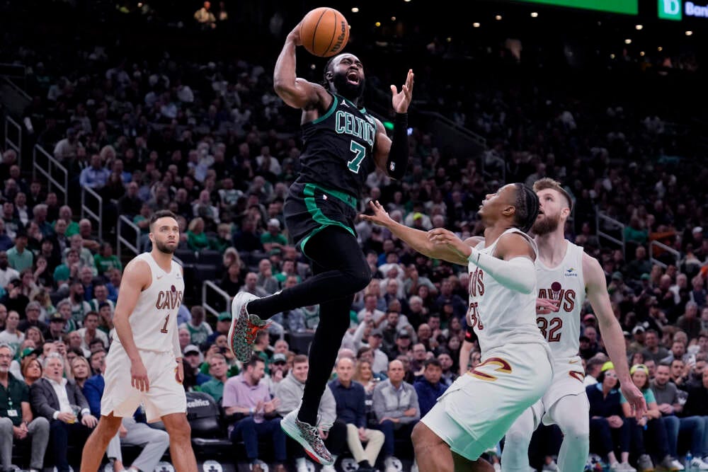Celtics beat Cavaliers 113-98, advancing to 3rd consecutive East finals |  WBUR News