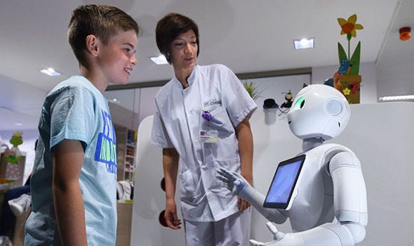 ROBOTS to REPLACE doctors: Patients could be treated by machines 'sooner  than we think' | World | News | Express.co.uk
