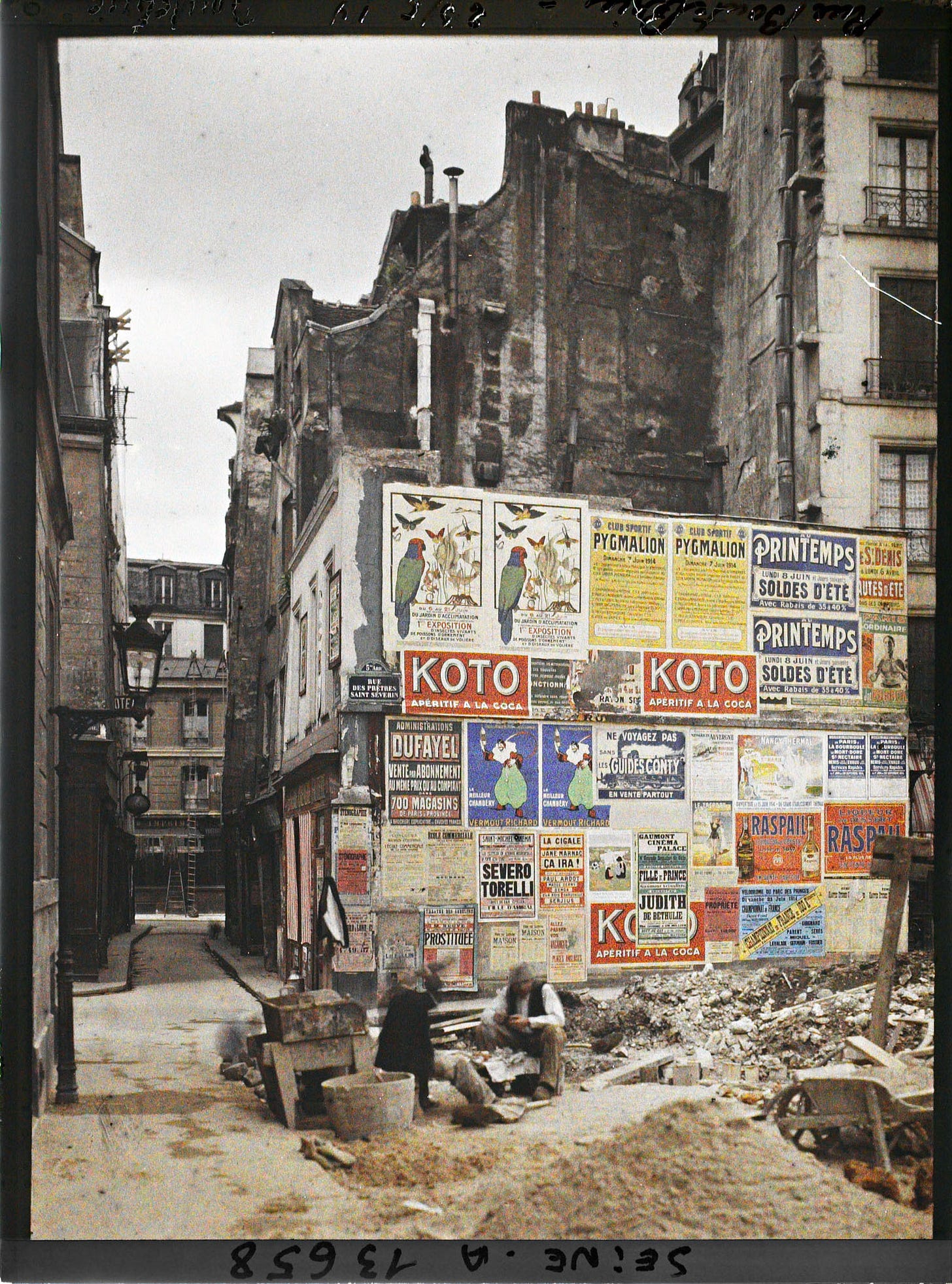 Paris ( Ve arr . ) , France Les rues Boutebrie , de la Parcheminerie et des Prêtres-Saint-Séverin - 1914 by Passet, Stéphane