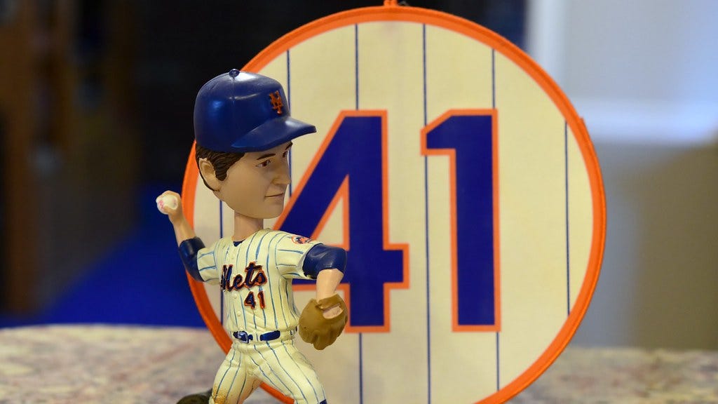 Tom Seaver Figurine