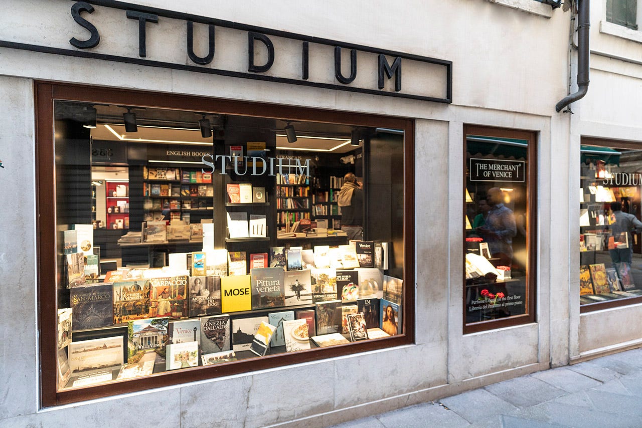 Studium: International and Olfactory Bookshop in San Marco Venice - The  Merchant of Venice