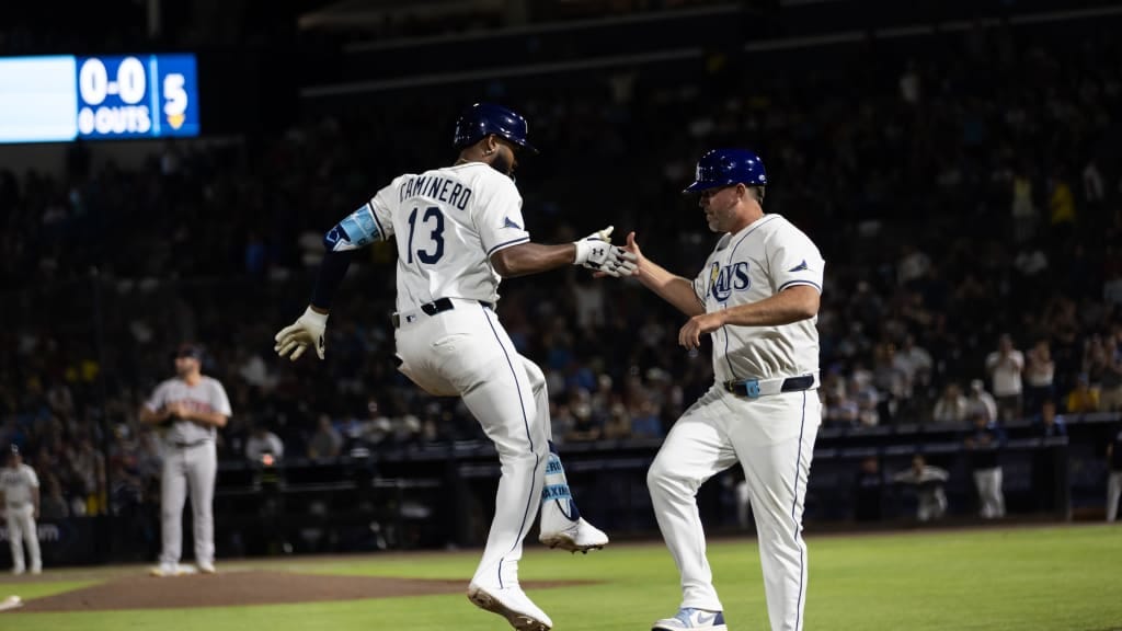 Junior Caminero's solo home run (4)