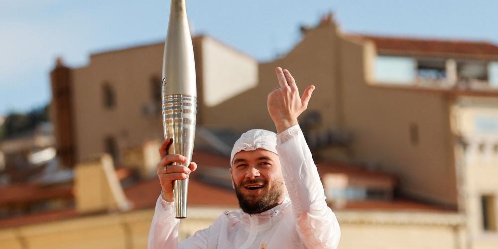 JO 2024. Jul « ne rend pas hommage à la France » : le président de la région PACA tacle le choix du rappeur pour porter la flamme