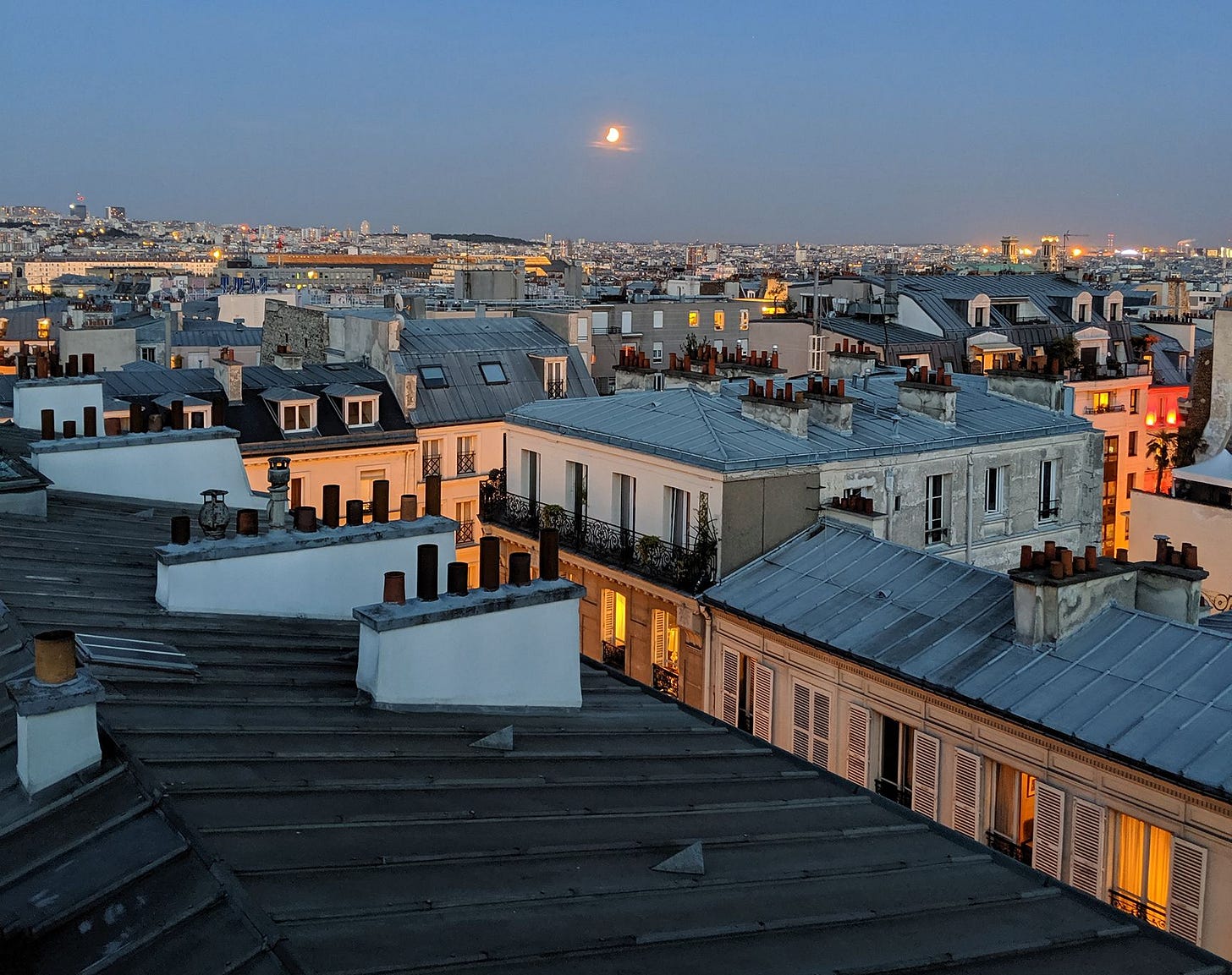 Chandra Krama, moon series yoga practice for the full moon in Paris, France