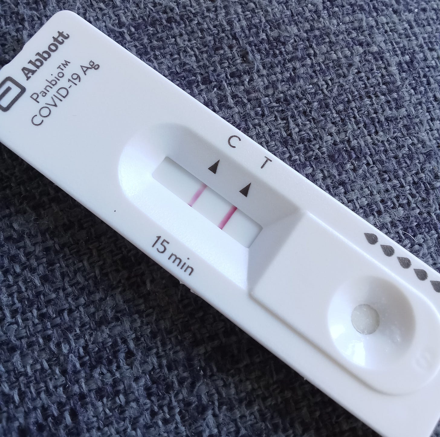 A COVID test showing a possitive result