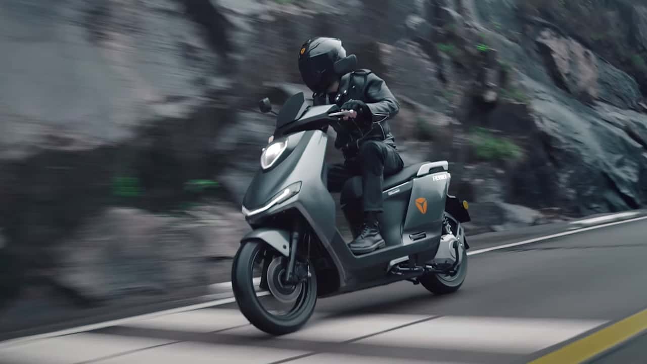 Yadea's VF F200 Electric Scooter Is A Sleek Commuter Co-Designed By Porsche