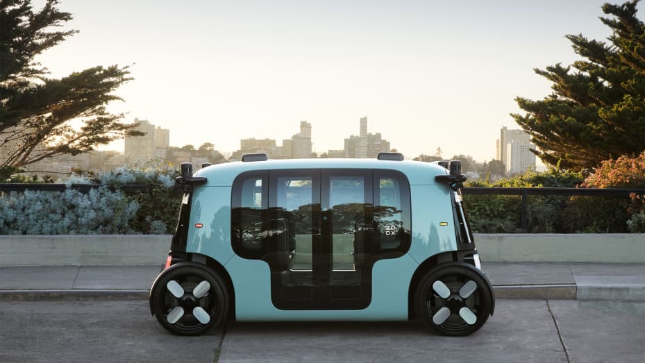 Amazon's self-driving company Zoox unveiled its autonomous robotaxi on Monday.