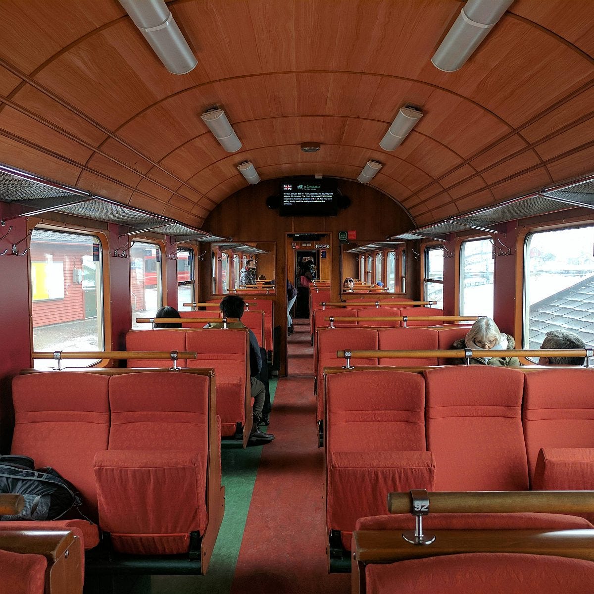 Pociąg w Norwegii (fot. asdlkfdjldsknlas)